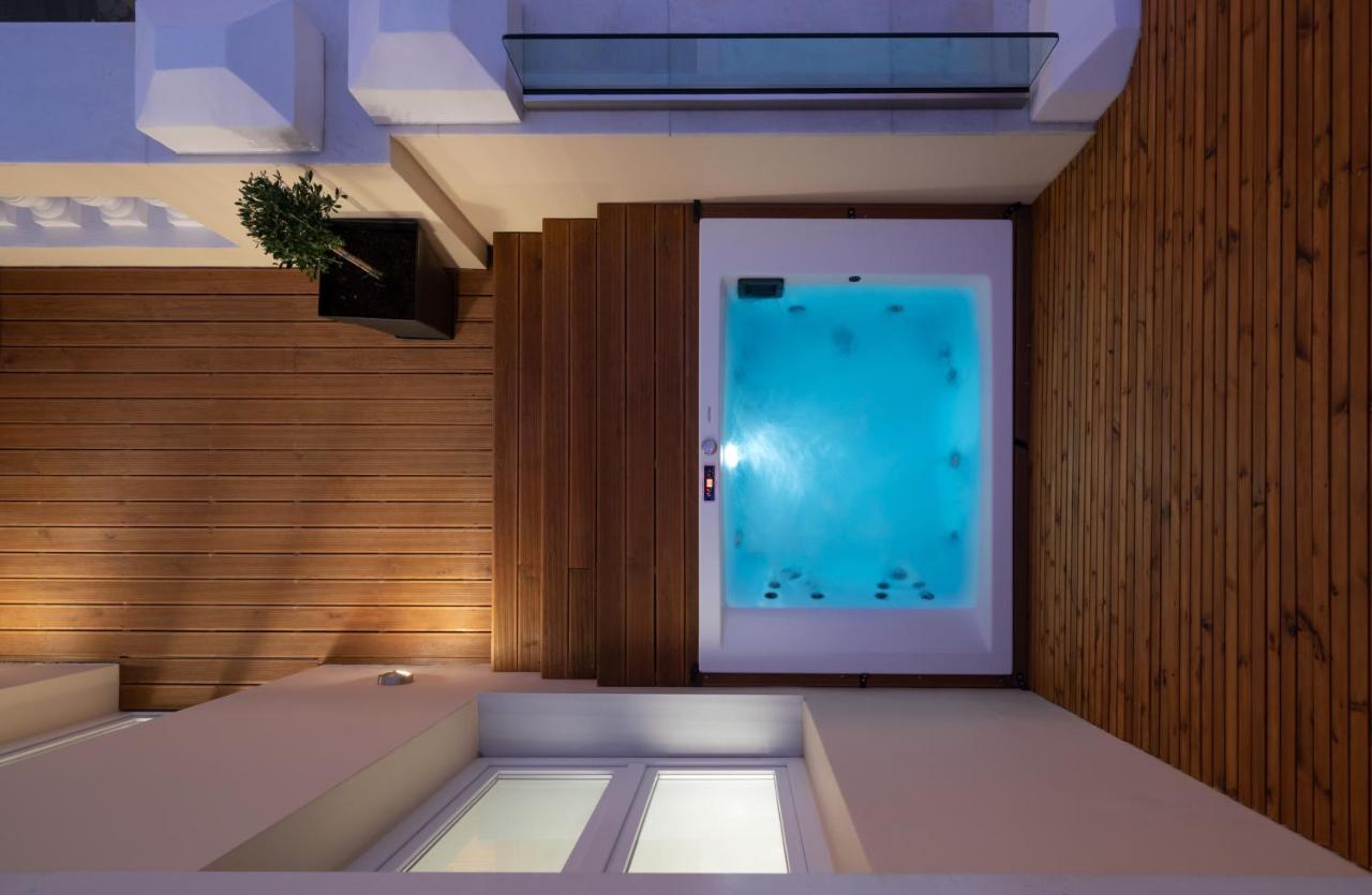 Praxitelous Luxury Suites Athena Bagian luar foto
