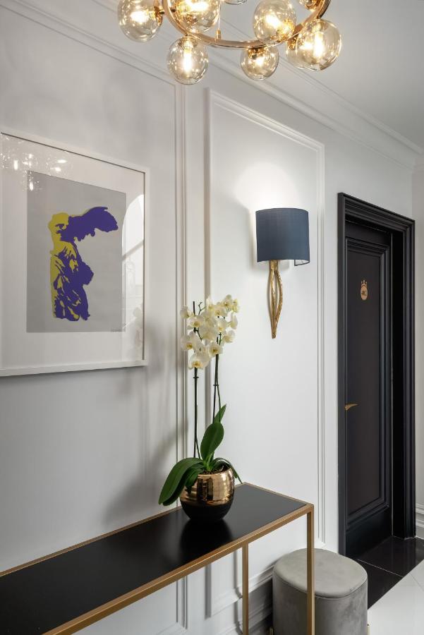 Praxitelous Luxury Suites Athena Bagian luar foto