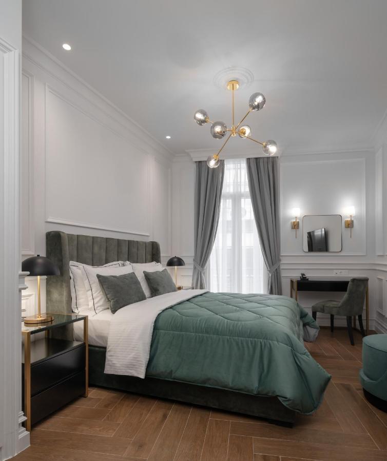 Praxitelous Luxury Suites Athena Bagian luar foto