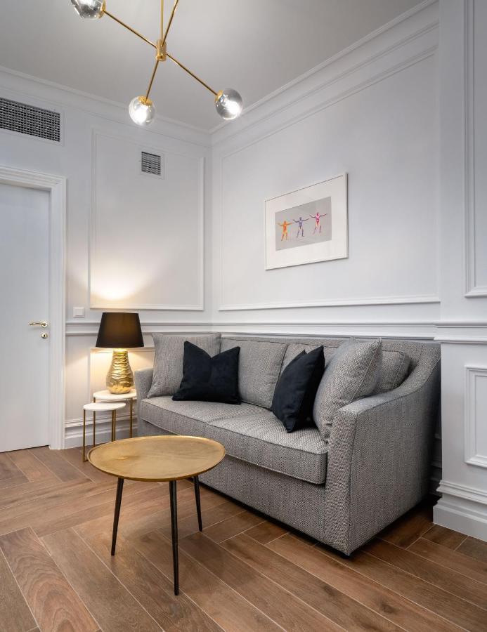 Praxitelous Luxury Suites Athena Bagian luar foto