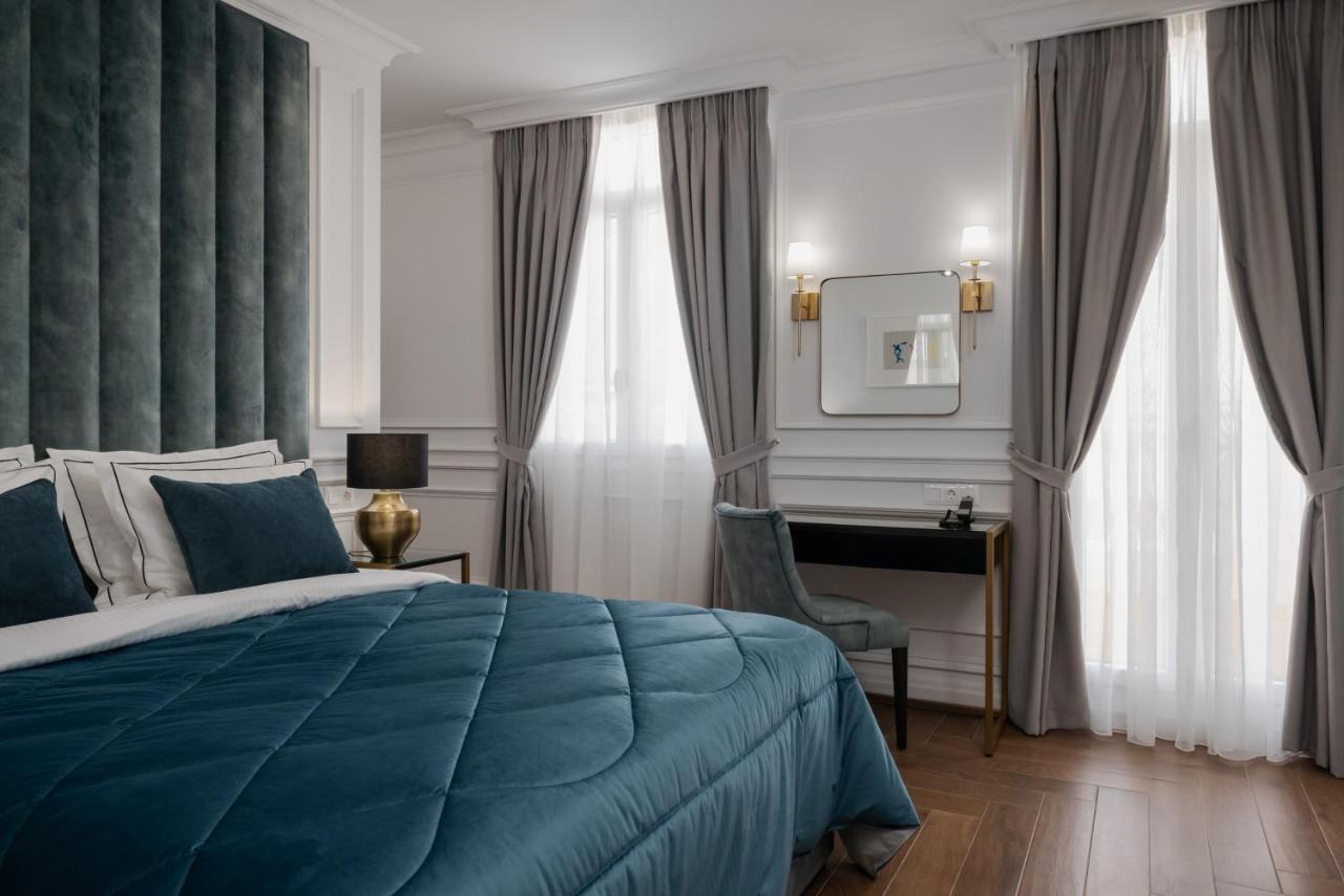 Praxitelous Luxury Suites Athena Bagian luar foto