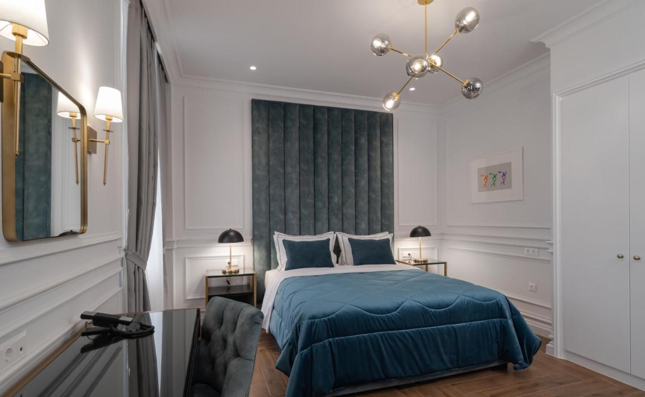 Praxitelous Luxury Suites Athena Bagian luar foto