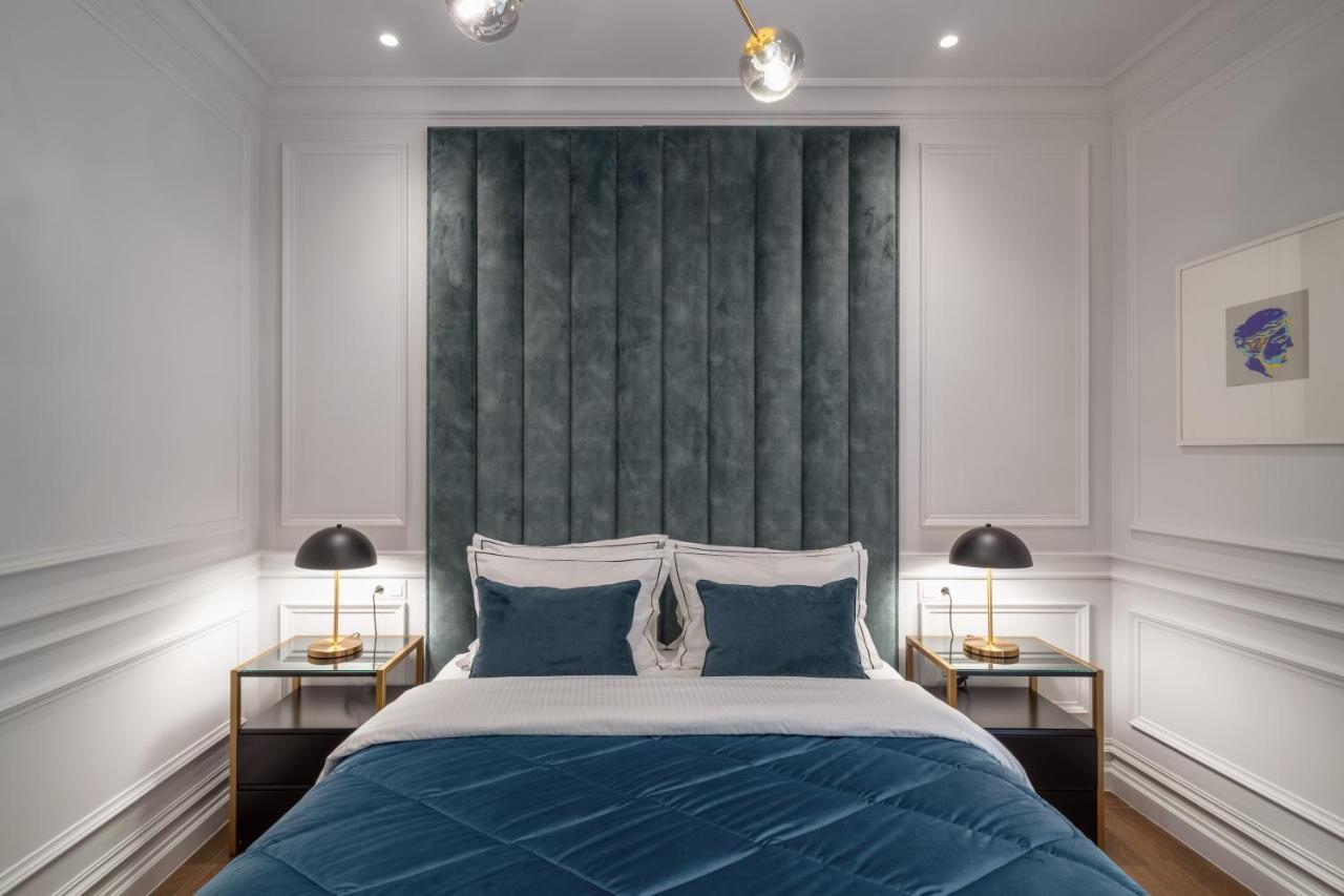 Praxitelous Luxury Suites Athena Bagian luar foto