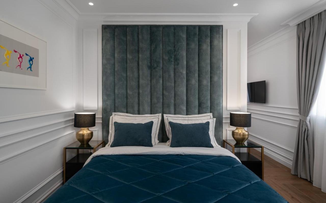 Praxitelous Luxury Suites Athena Bagian luar foto